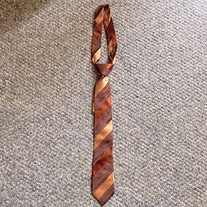 BCBG neck tie